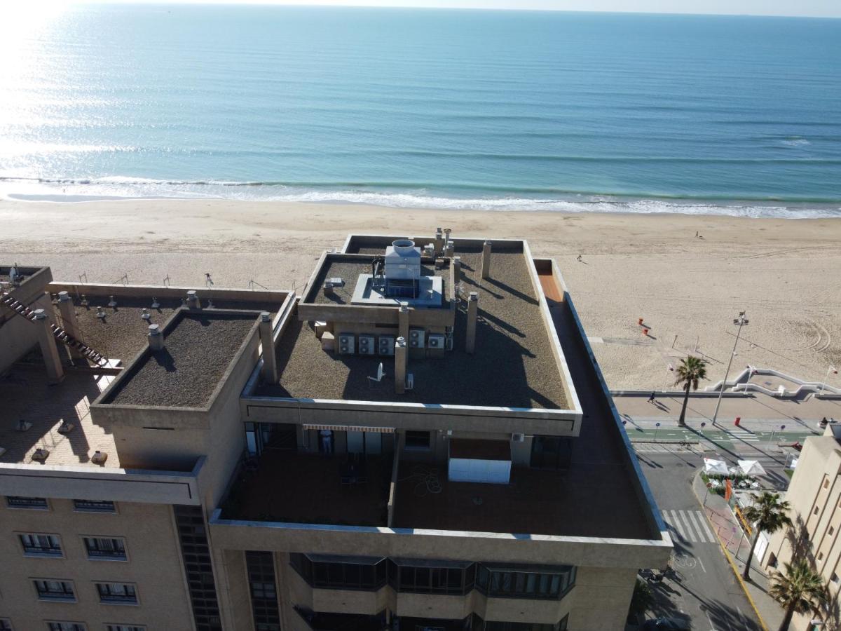 Atico Primera Linea De Playa. Cadiz Exterior photo