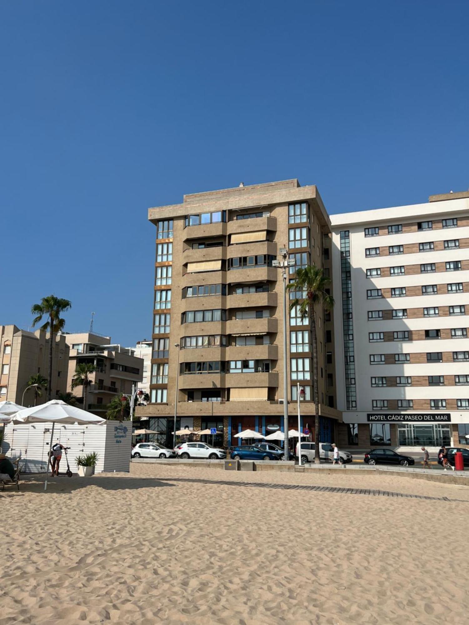 Atico Primera Linea De Playa. Cadiz Exterior photo
